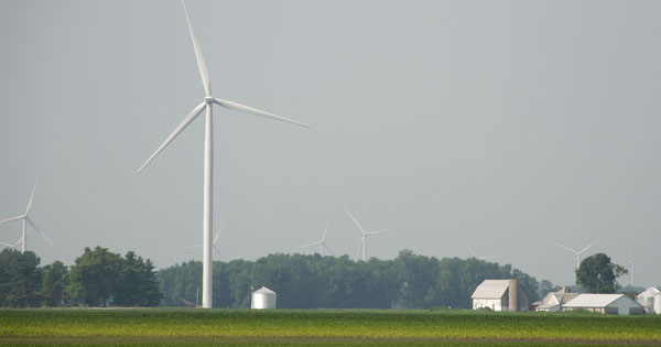 GE wind turbines in the 200 MW Wildcat wind farm near Alexandria, Indiana in 2013.