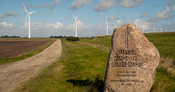 Friedrich-Wilhelm-Luebke-Koog is now nearing its 30th anniversary as one of the first community-owned wind farms in Germany. The wind farm is owned by 90% of the residents of the polder.