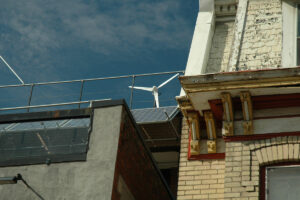 Rooftop wind toronto 3 11 200602 1200x800 01 jpg