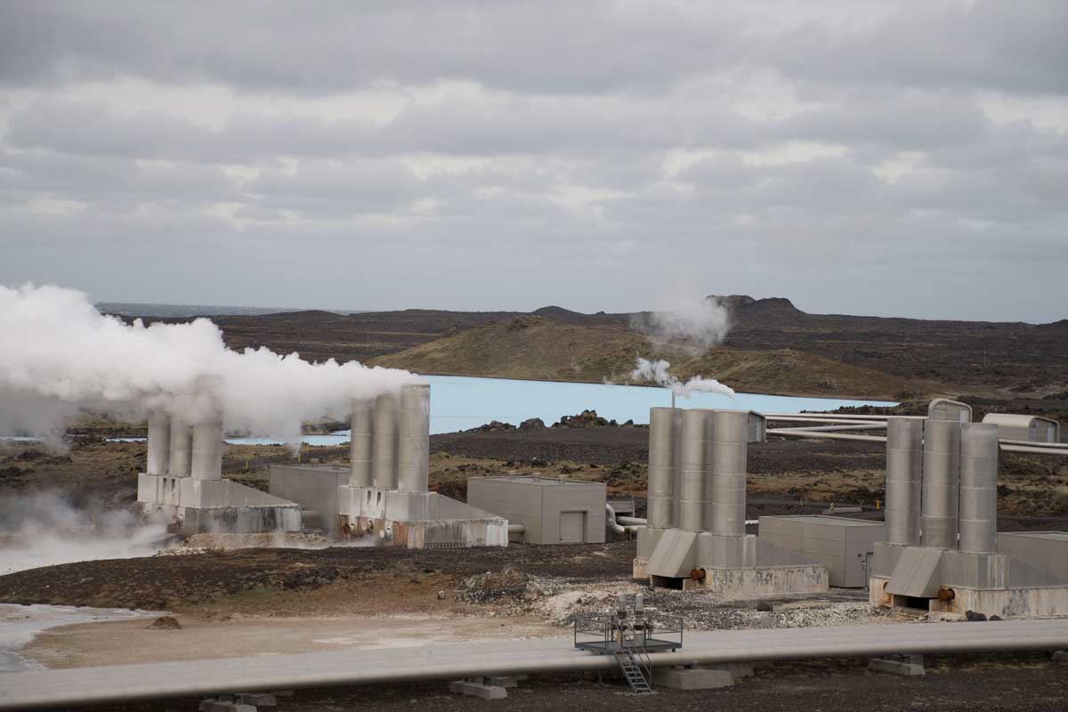 Hs orka geothemal power plants. reykjanesvirkjum (reykjenes power plant).