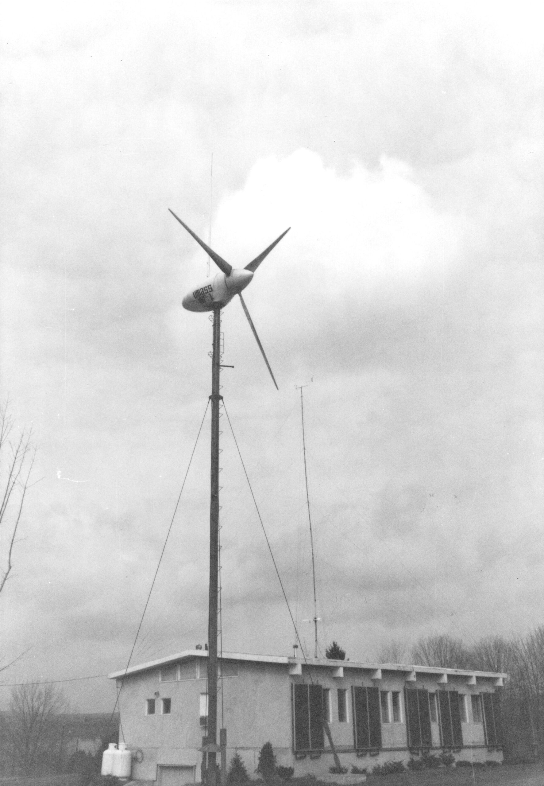 Gipe0209UMassWindFurnace